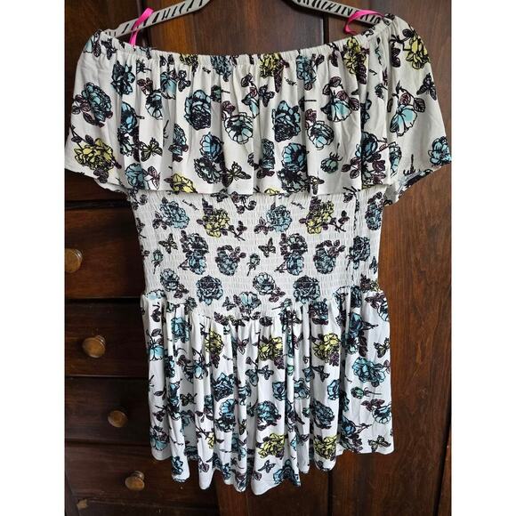 Luv Betsy by Betsy Johnson Smocked Romper size Large. - Picture 3 of 7